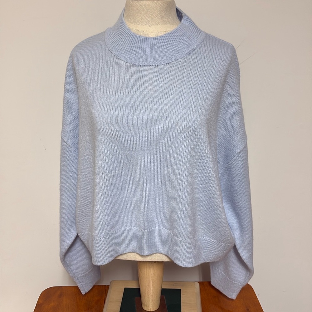 Sweater M
